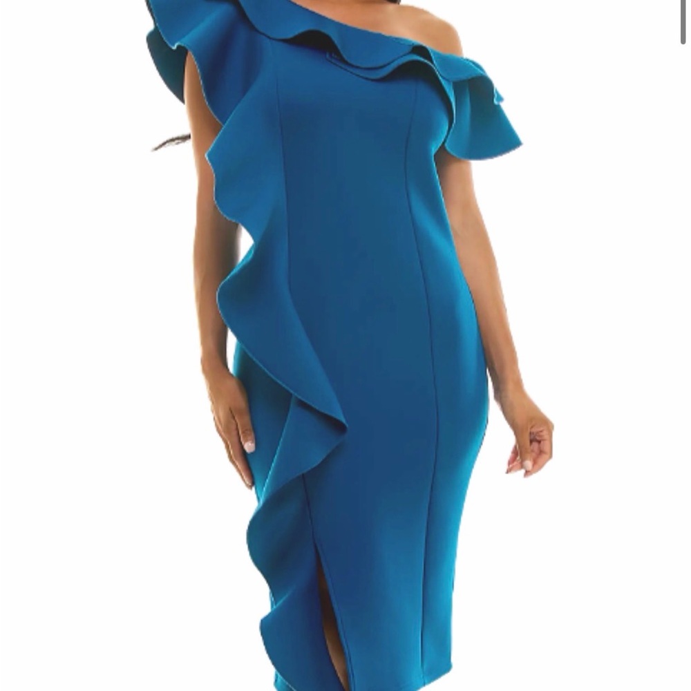 #NinaLeonard #Ruffled #CelebStyle #Modern #Romance #OneShoulder #Classy